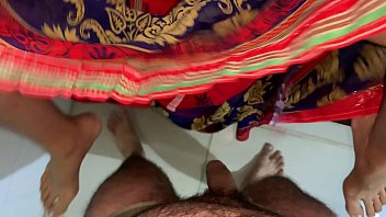 Тонкая брюнеточка по окончании траха дала парню испытать оргазм в пизду